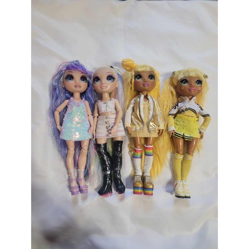 Rainbow High Dolls Lot Of 4 Sunny Cheerleader Madison Willow  Rainbow Sparkle